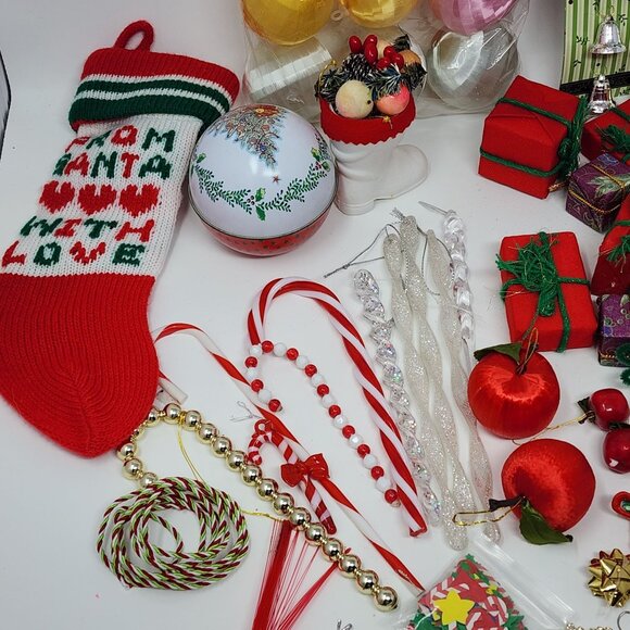Christmas Assemblage Crafting Lot Mixed Presents Candy Cane Bells Ribbon Beads V - Picture 5 of 13